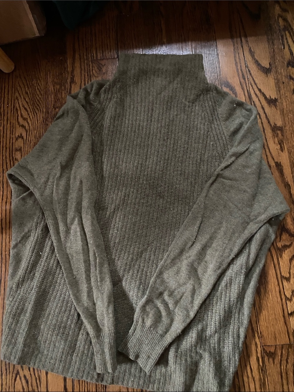 Tahari Olive Cashmere Ribbed Turtleneck